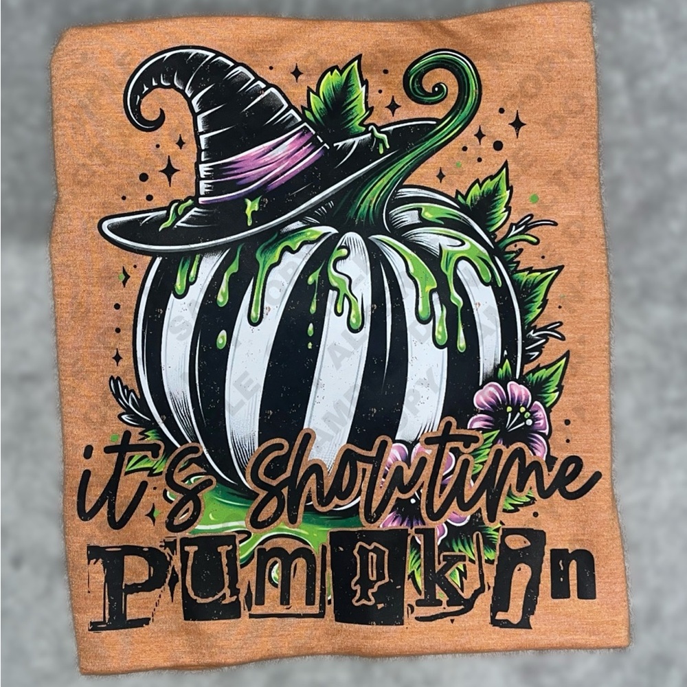 BEETLEJUICE shirt!